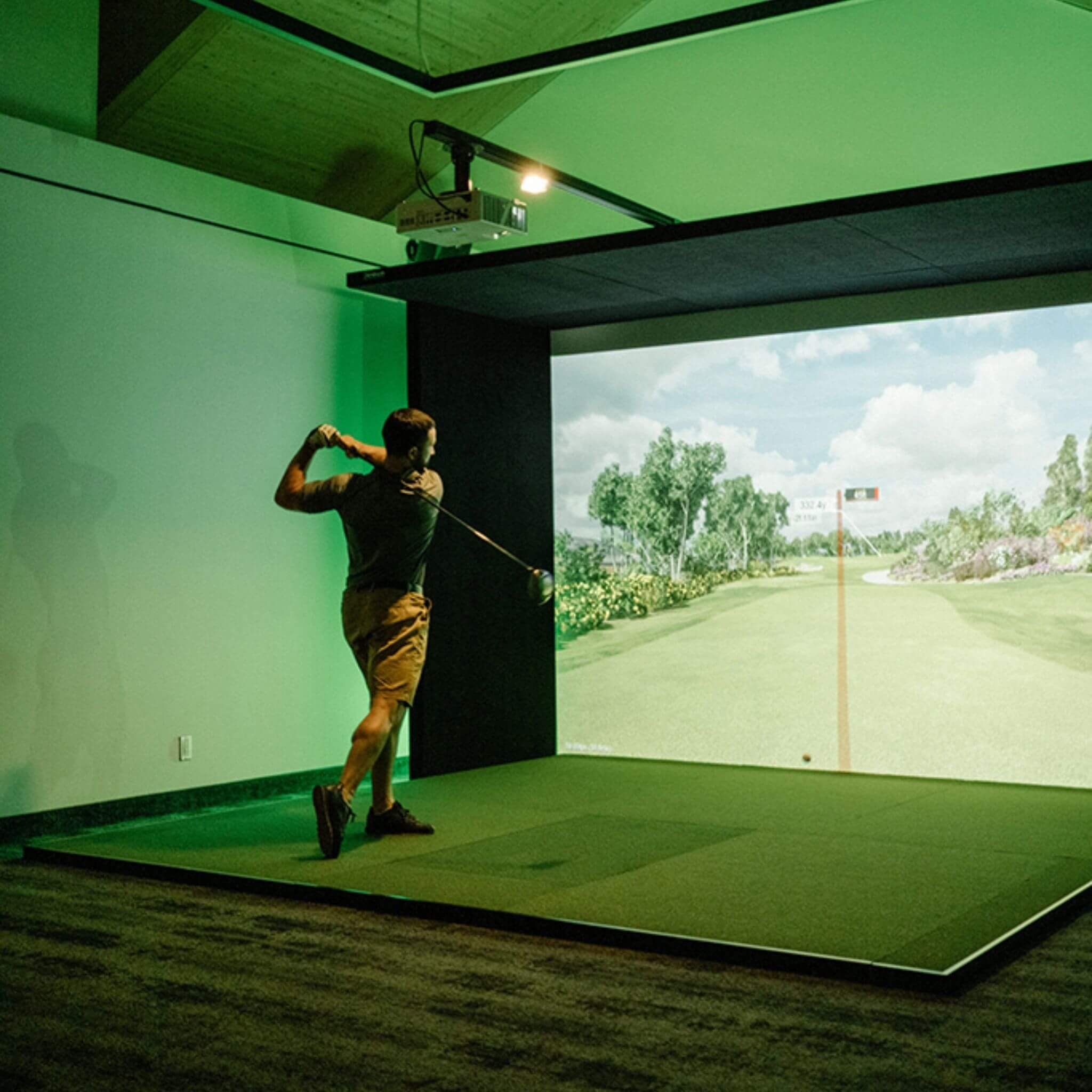 SimBooth 2 – Golf Simulator Enclosure